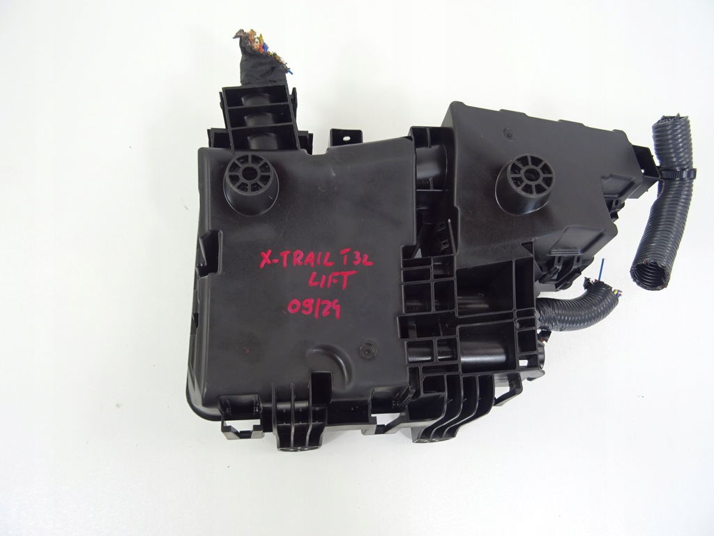 фото №16, Nissan x-trail t32 lift модуль bsi bcm коробка предохранителей 284b75na2a