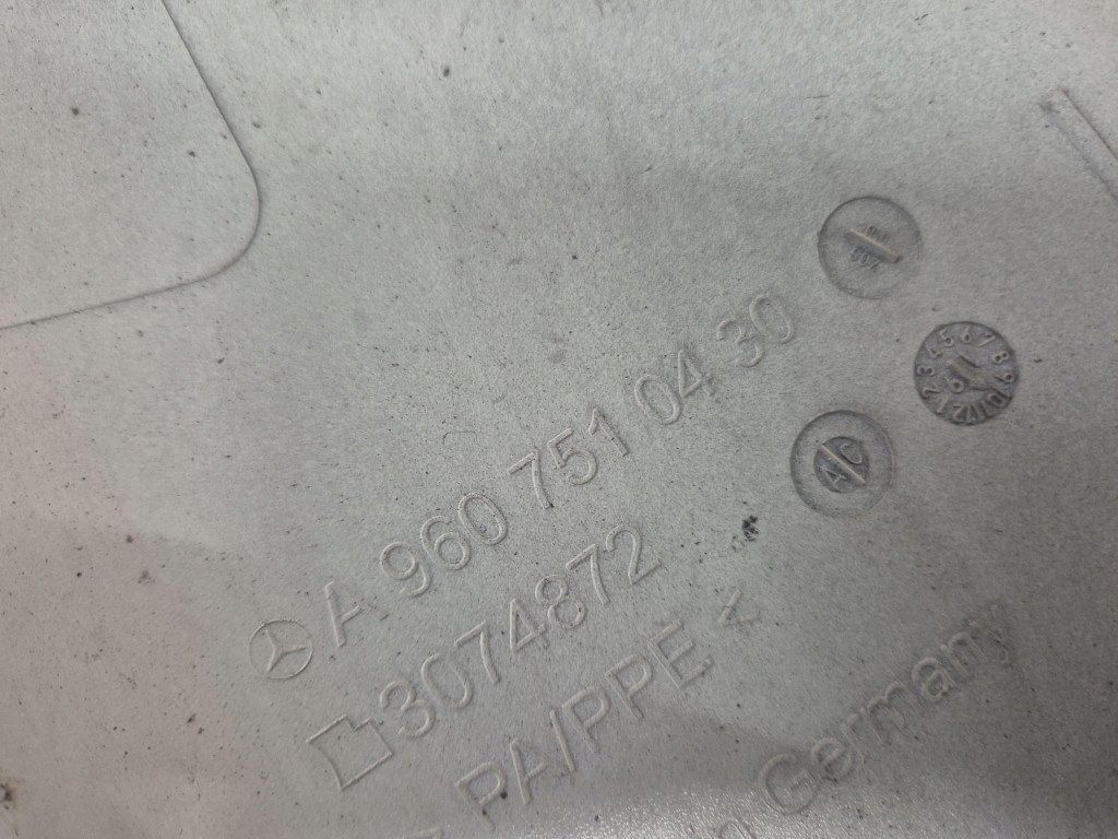 Mercedes actros mp4 11- уголок бампера ветровик кабины левая a9607510430 Цена