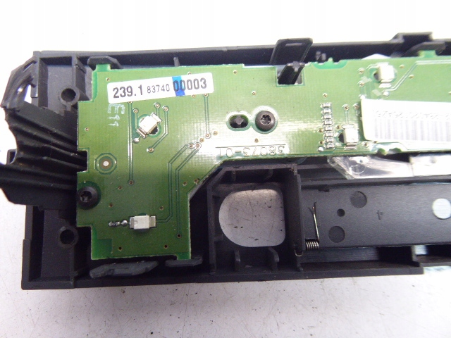 фото №3, Renault scenic i lift рамка консоли радио кассеты