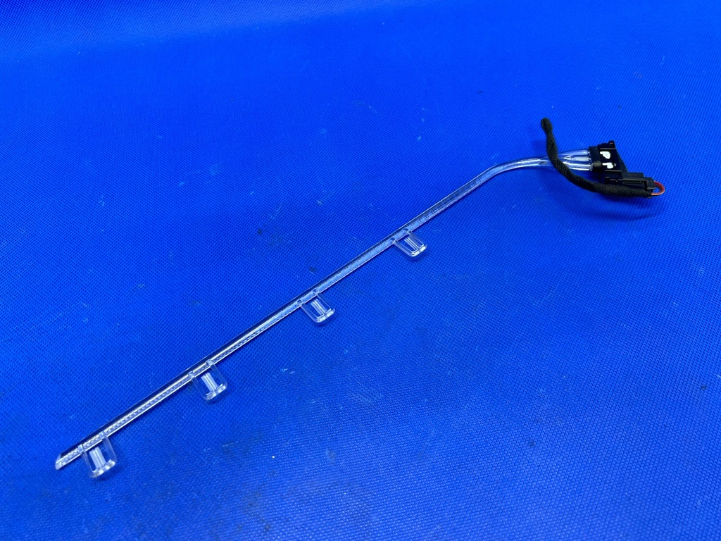 фото №1, Audi a6 a7 c7 4g молдинг led двері правий перед 4g0919174