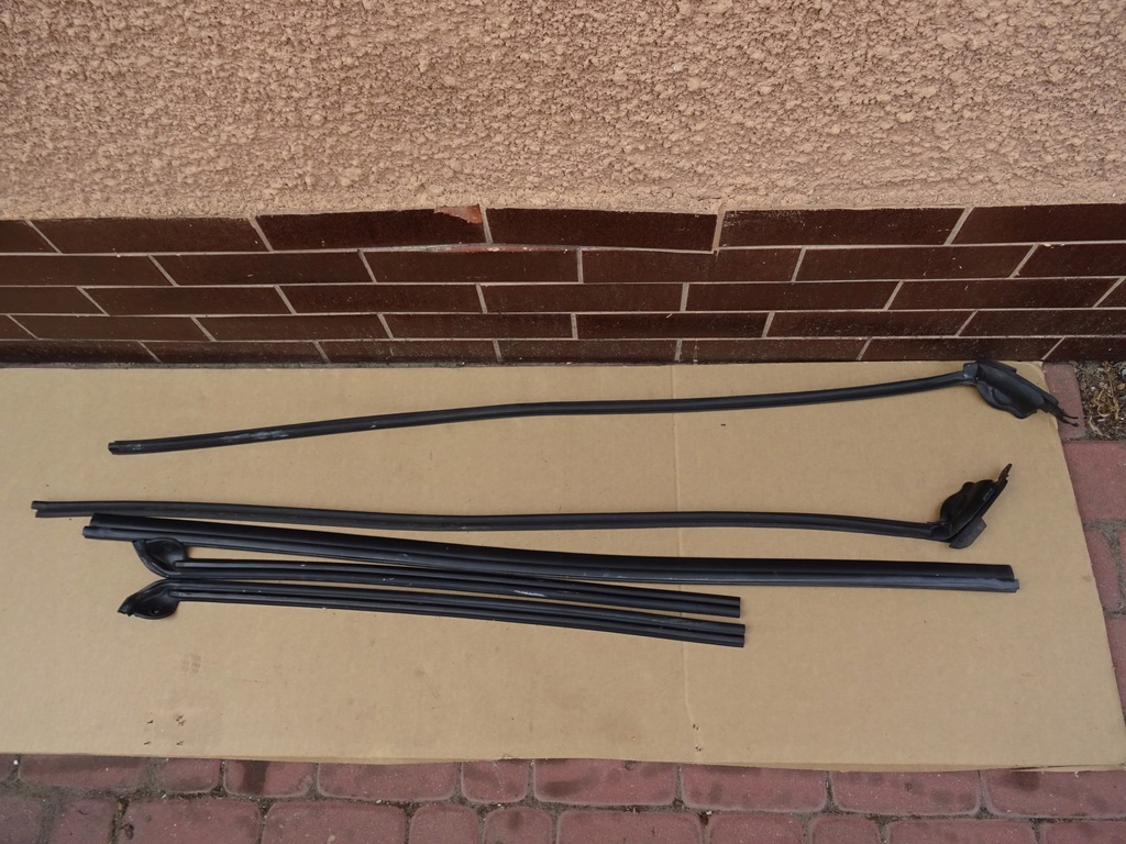 фото №1, Renault trafic iii vivaro b прокладка двері