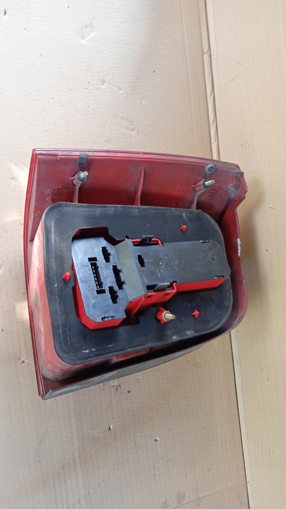 фото №7, Vw passat b5 kombi лампа задняя правая