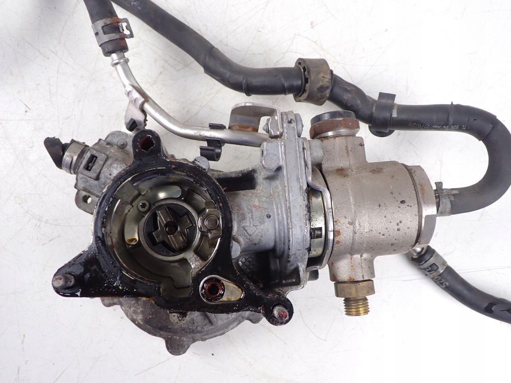 фото №6, Насос вакууму пального вакуум audi a5 8t a5 b8 q5 8r a7 a7 c7 06j145100g