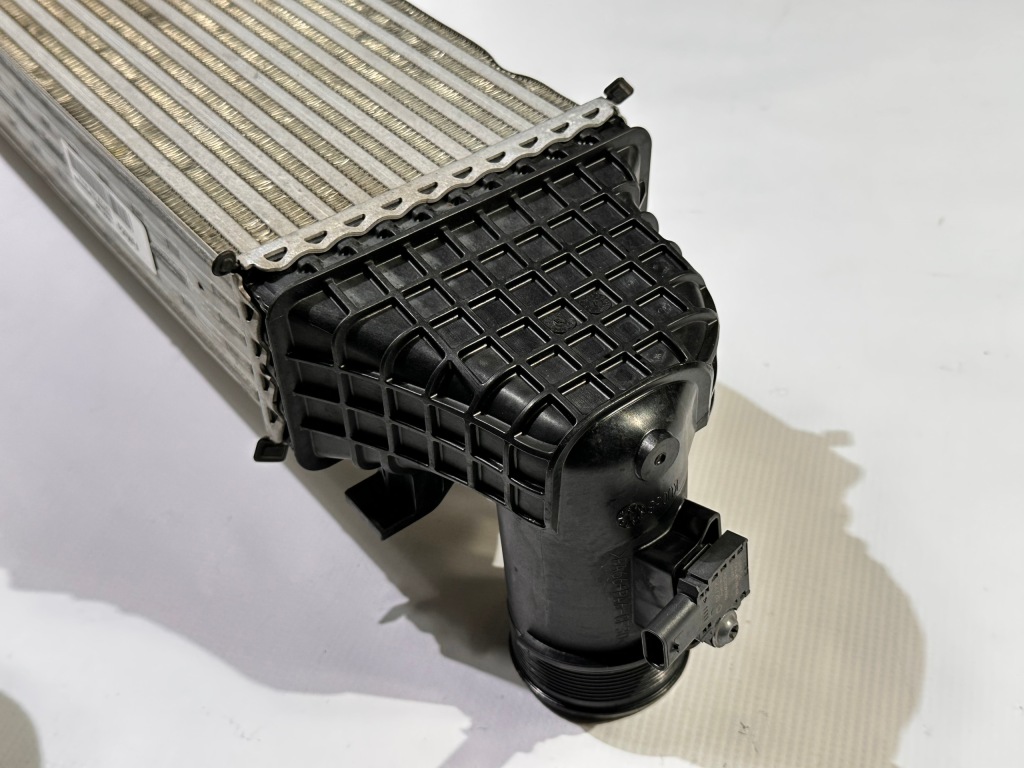 Радіатор повітря інтеркулер ford explorer 2.3 3.0 2020+ Зі Шроту