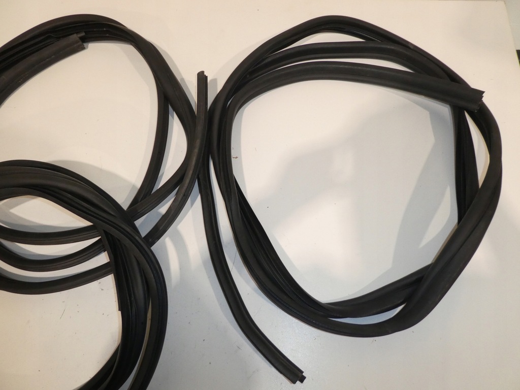 фото №4, Ущільнювачі двері master iii 3 lift 4 iv doka