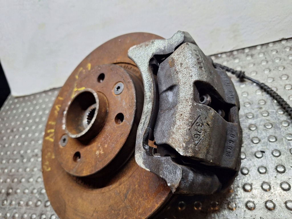 фото №4, Поворотный кулак перед правая renault twingo ii 1.2 16v 1.2 tce 1.5 dci 07-2014