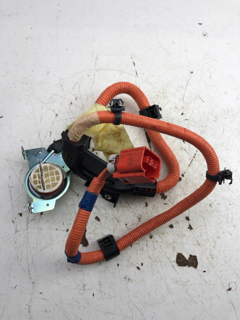 фото №1, Toyota auris ii 1.8 hybrid wiąkza кондиціонера