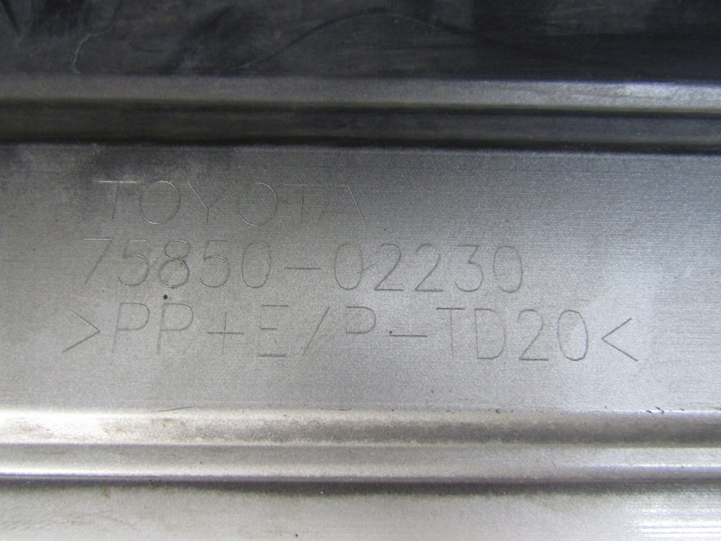 фото №12, Молдинг порог правая toyota corolla xii sedan e21