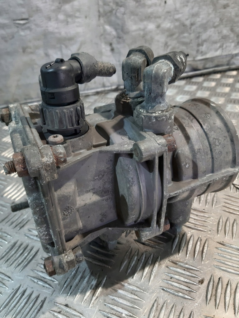 Клапан ebs модулятор knorr-bremse 0486205014n00 с Разборки