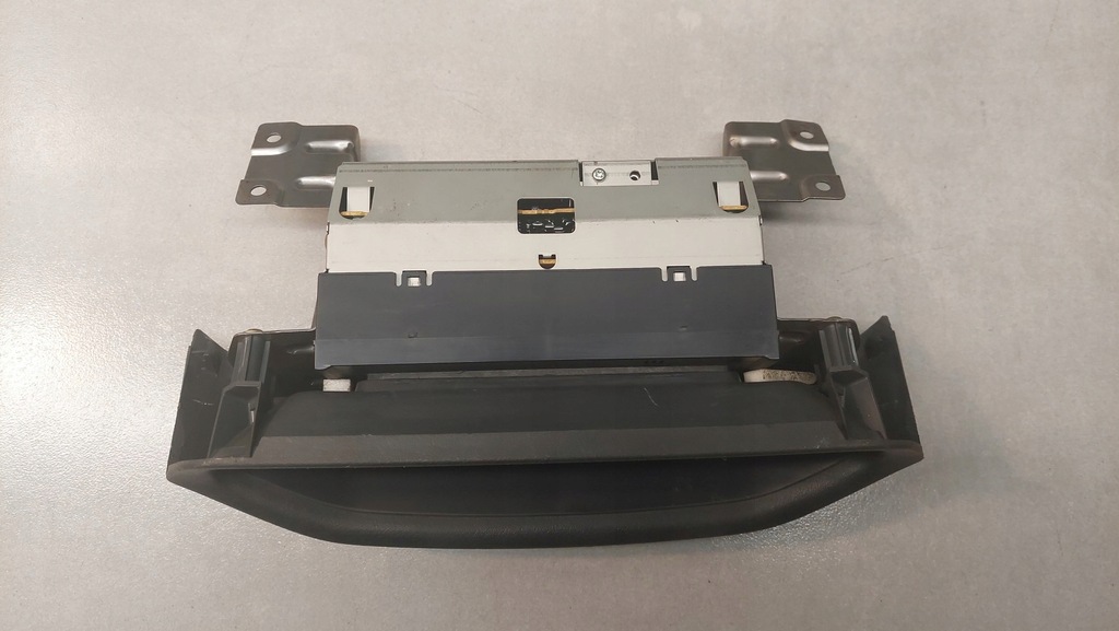 фото №5, Дисплей space wagon iii 2.4 gdi mr444639