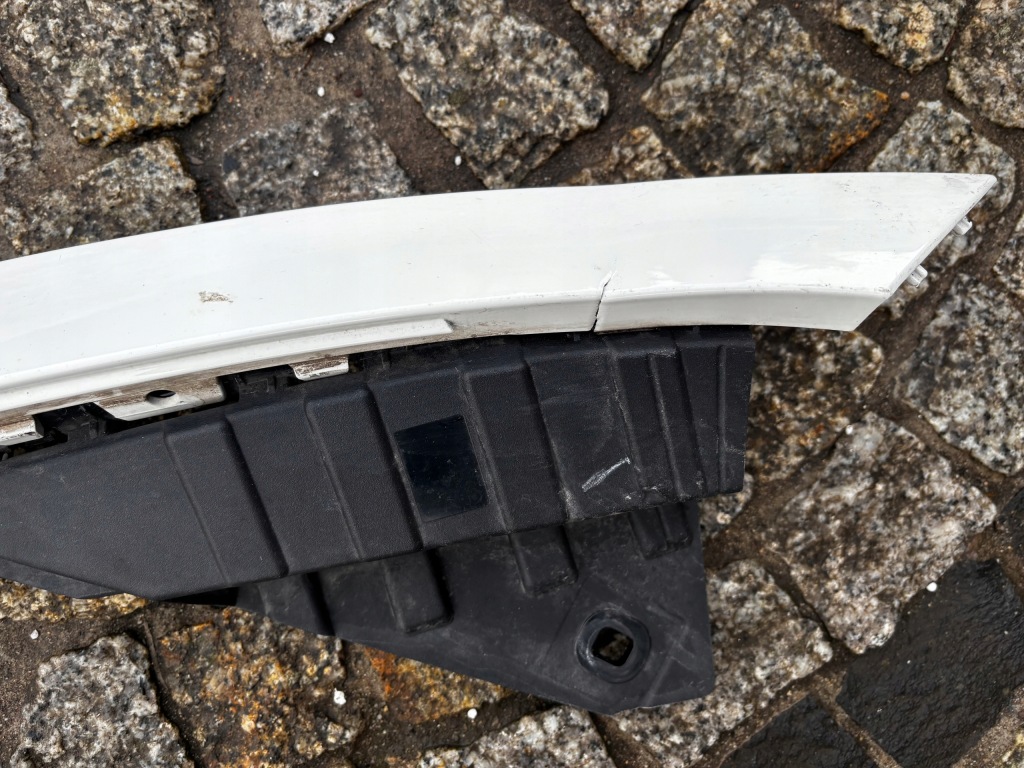 фото №9, Mercedes 243 eqb молдинг бампера напрямна перед 2438853900 2438855400 оригінал