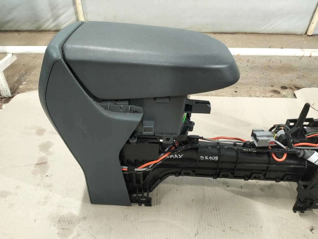 фото №2, Підлокітник тунель середній ford grand cmax mk2 am51-r044h60