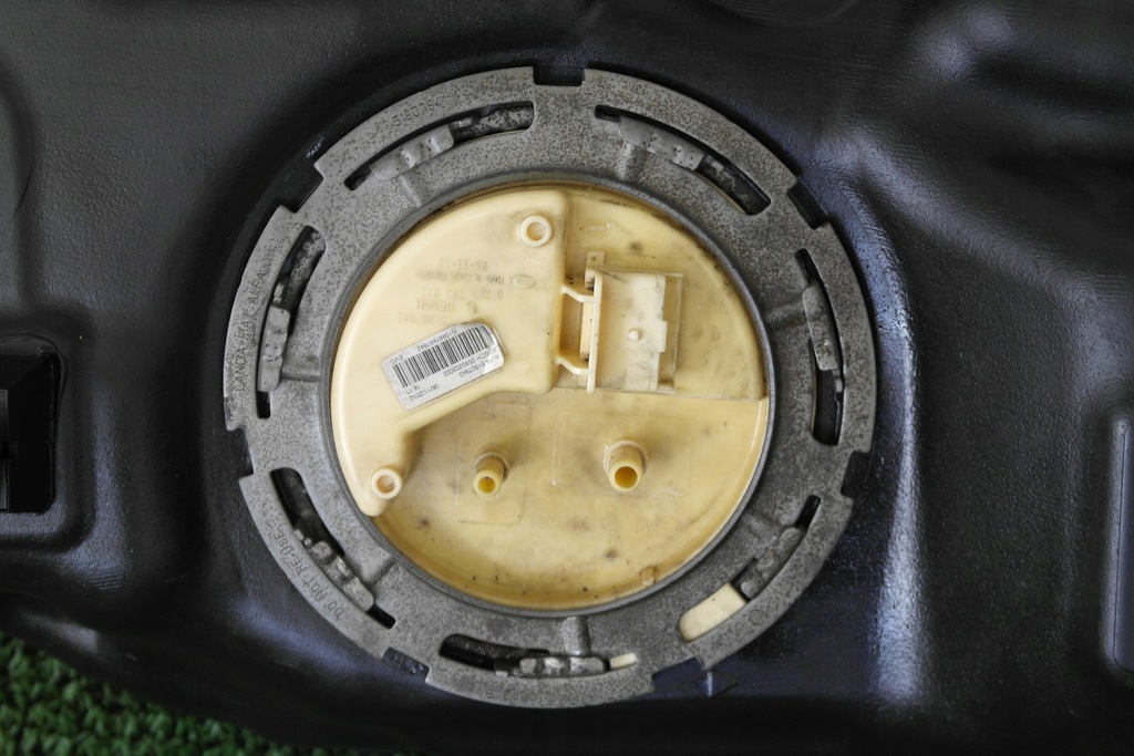 фото №10, Alfa romeo giulietta 10-16 1.6 jtdm бак топлива bak насос комплект оригинальный номер