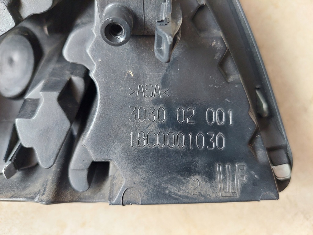 фото №5, Решітка радіатора - решітка радіатора - значок - peugeot 5008 i - 09-13