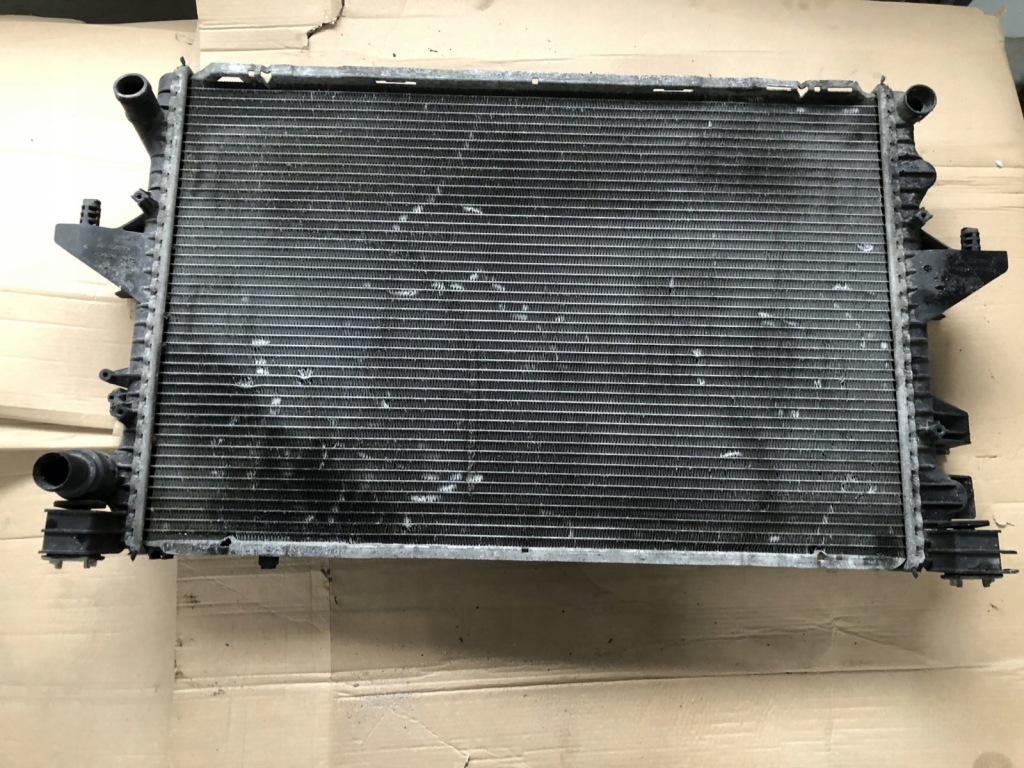 Купити Радіатор води vw t5 2.5 tdi 7h0121253g