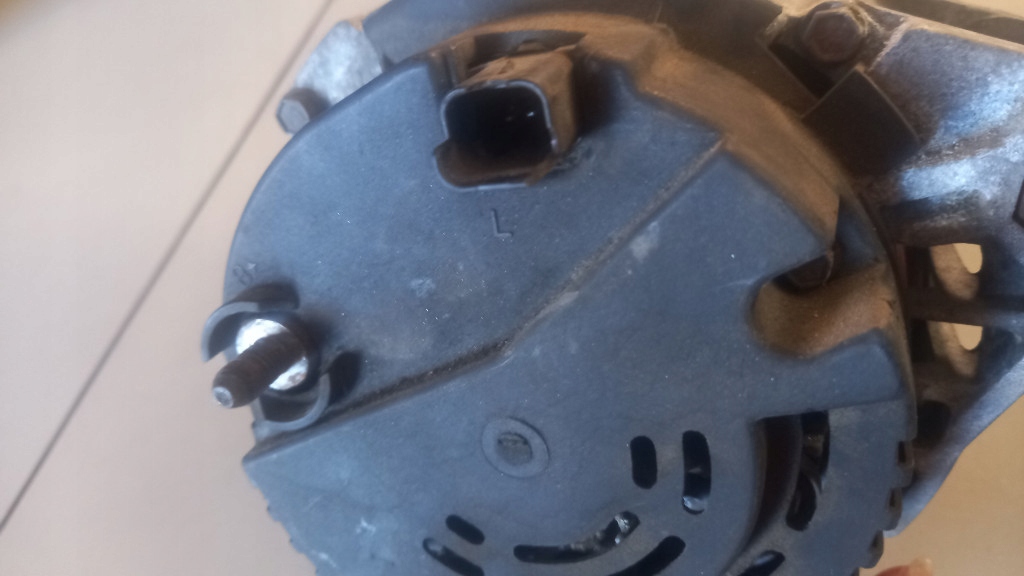 Генератор vw passat b5.5 рестайлинг  01r универсал ca1627ir с Разборки