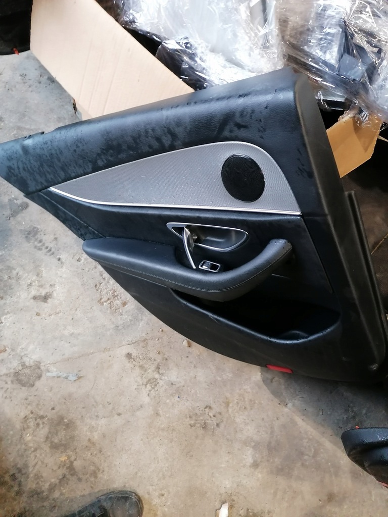 фото №1, Mercedes w213 обшивка дверь левый правый задняя молдинг