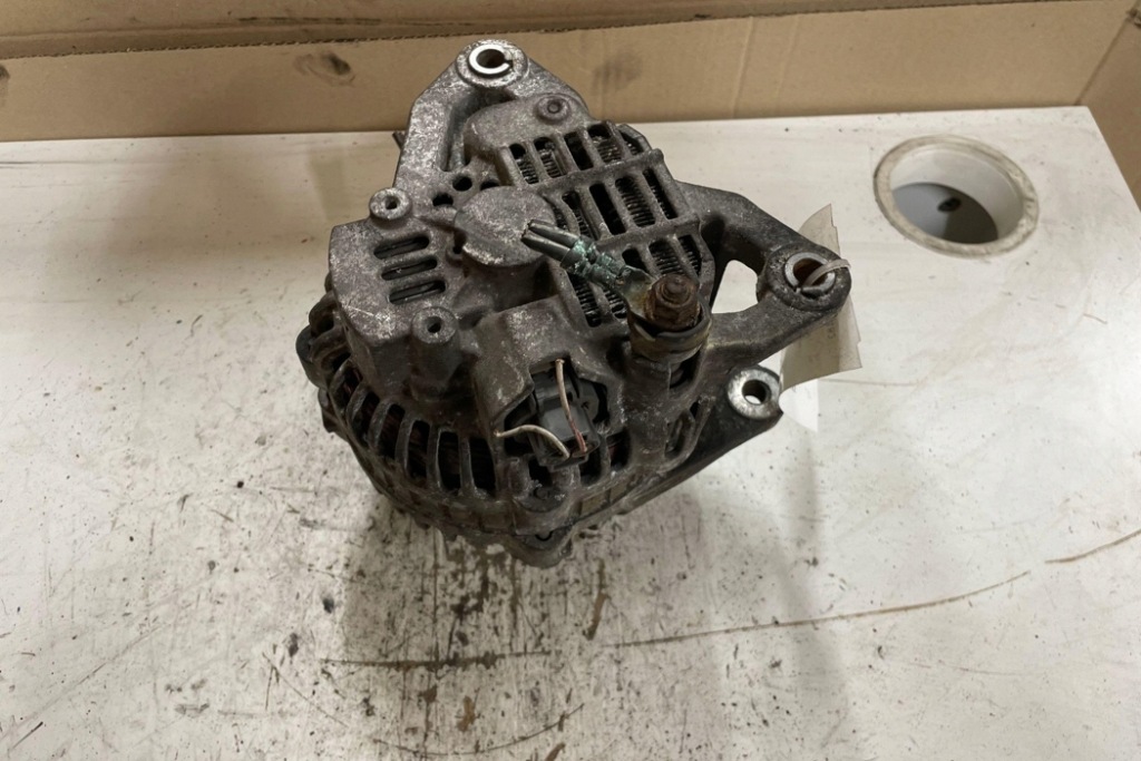 фото №1, Генератор mazda 6 хэтчбек gh rf5c 2.0l дизель 120kw 2005