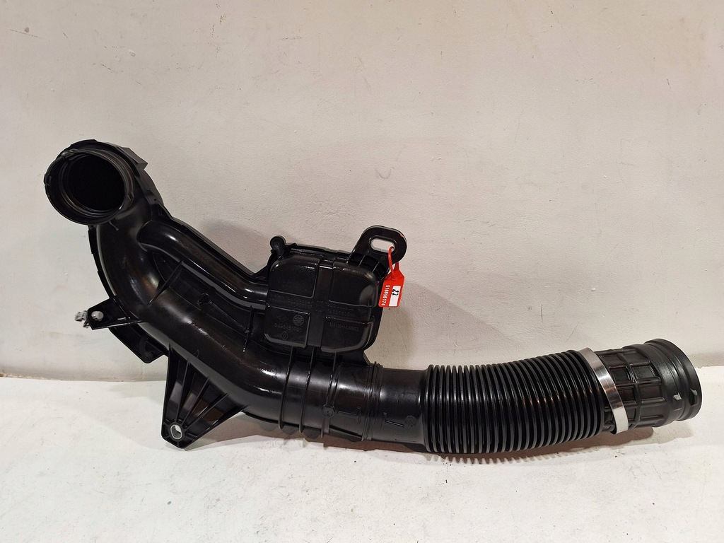 фото №1, Труба воздухозаборник воздуха 165756662r renault trafic iv vivaro b 2.0 dci 21-