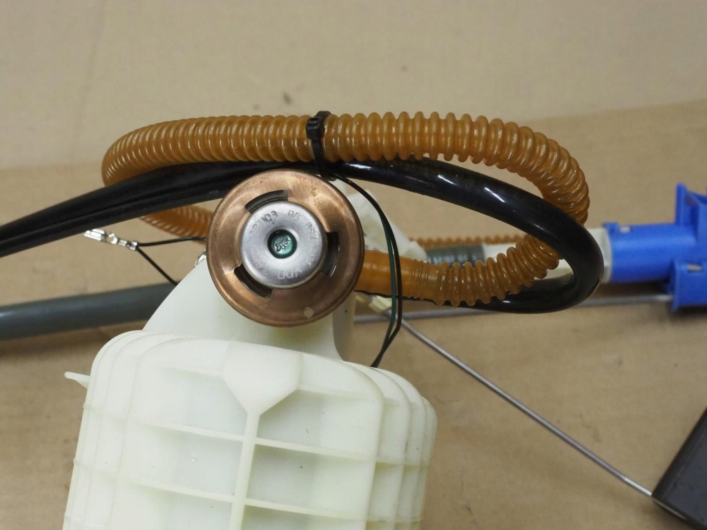 Купити Mini one r50 00- 1.6 насос пального - поплавок рівня 6759001 .9