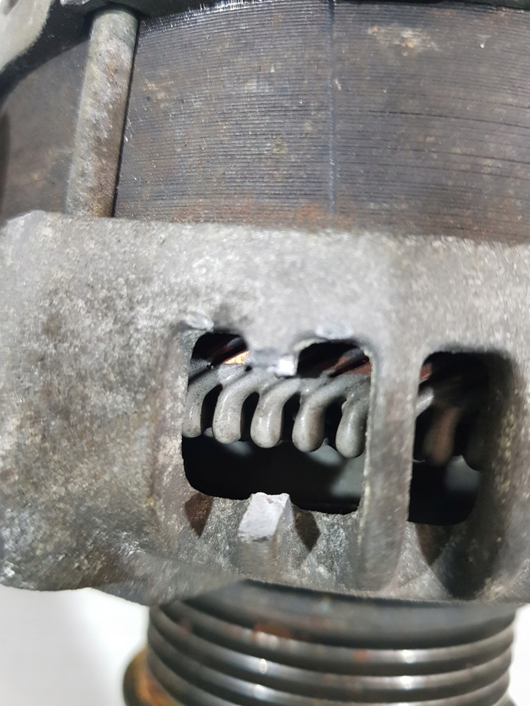 Генератор 421000-0061 chrysler 300m 2.7b v6 Київ