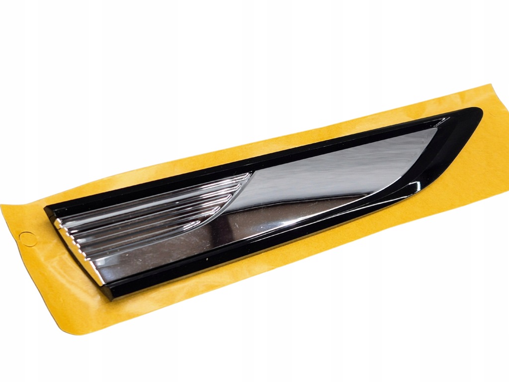 фото №1, Шильдик samoprzylepna сторона права "r-line" vw tiguan oe: 5na853688jdpj