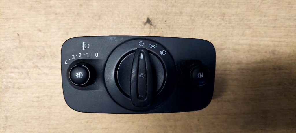 фото №1, Ford fiesta mk7 перемикач світла