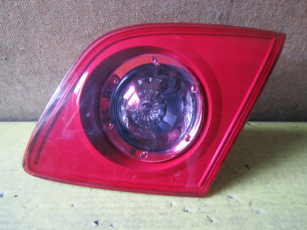 фото №1, Mazda 3 bk лампа правый задняя внутренняя