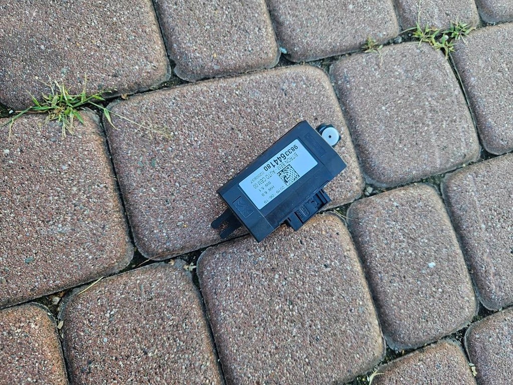 фото №1, Модуль блок управления дверь opel grandland x 9833644180