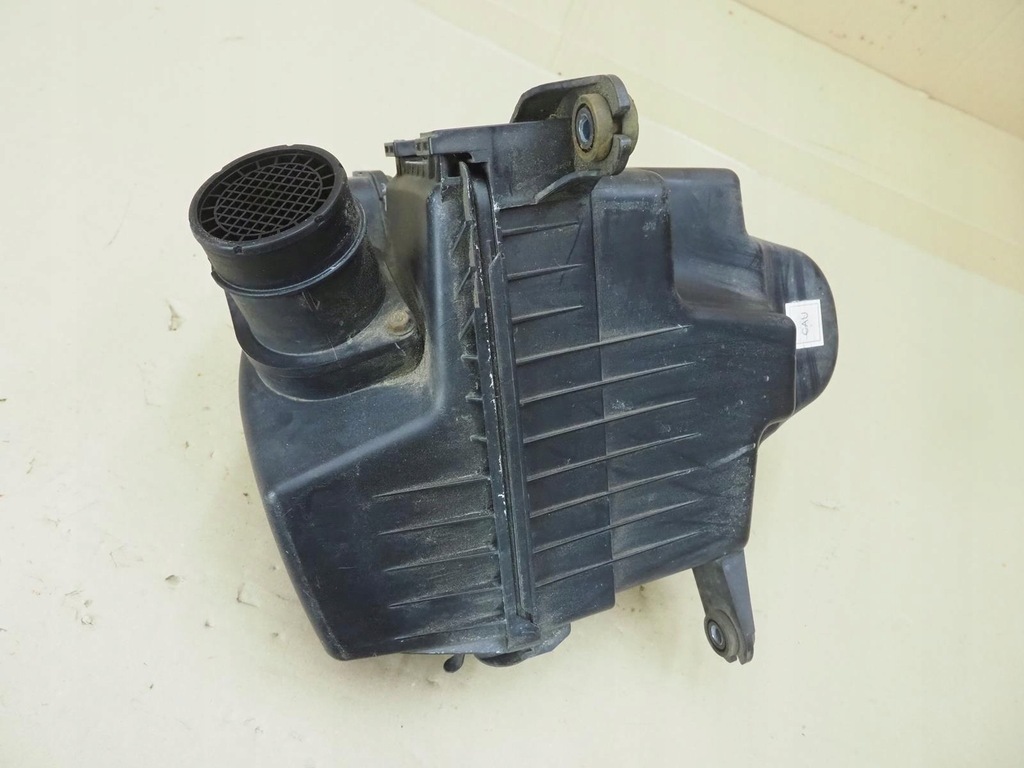 фото №16, Корпус фільтра повітря hyundai i20 crdi 08-14 28112-1j100