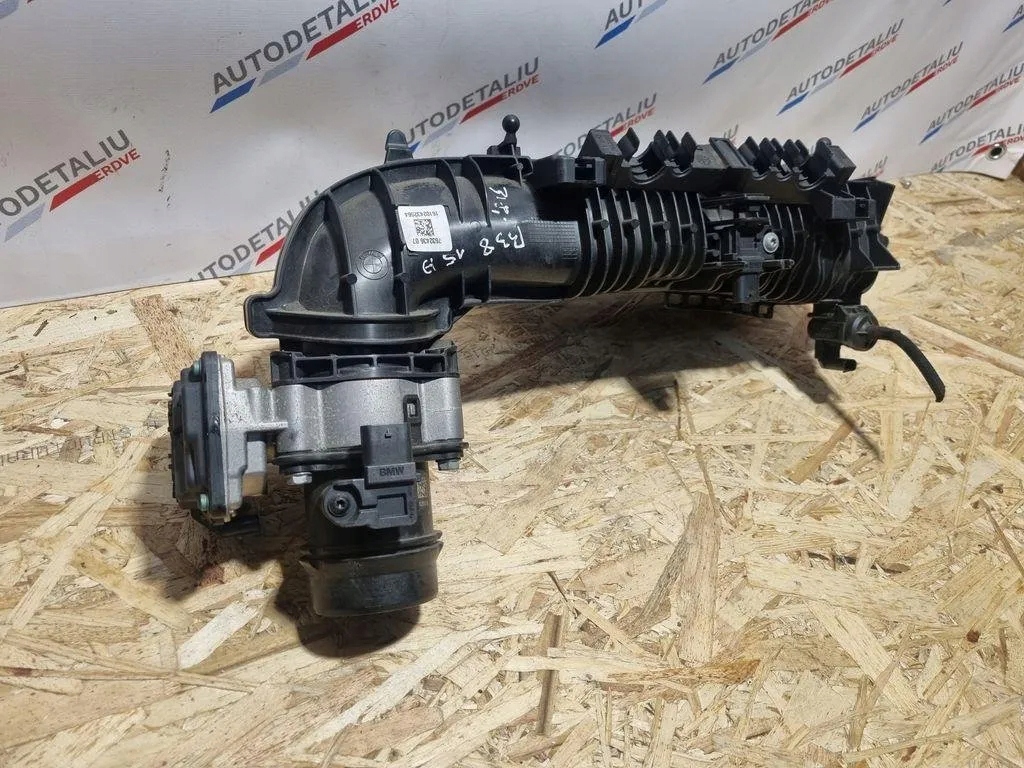 Коллектор впускной  bmw 1 f20 7638457 1.5l бензиновый 2017 в Украине