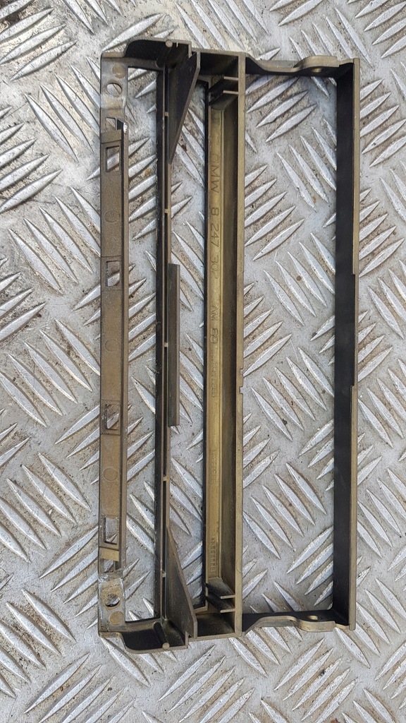 фото №8, Bmw e39 рамка панель корпус радіо 8247302