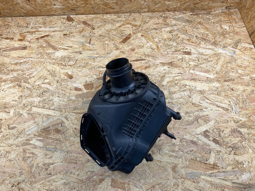 фото №10, Корпус фільтра повітря audi a6 c7 a7 4g 3.0tdi 4g0133838e 2011-