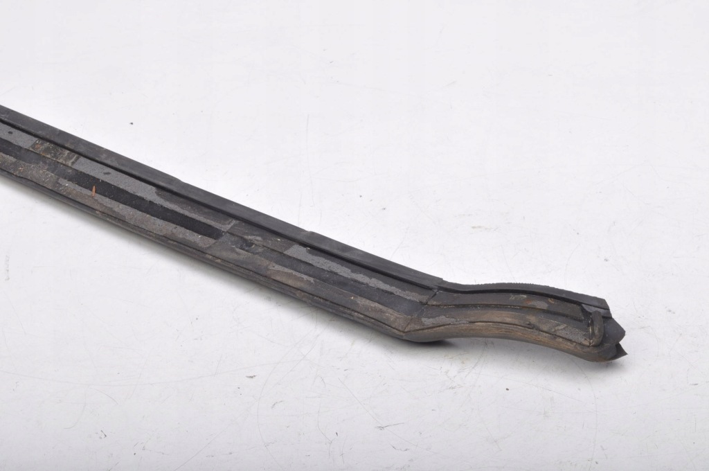 Ferrari california прокладка бампера передний Оригинал