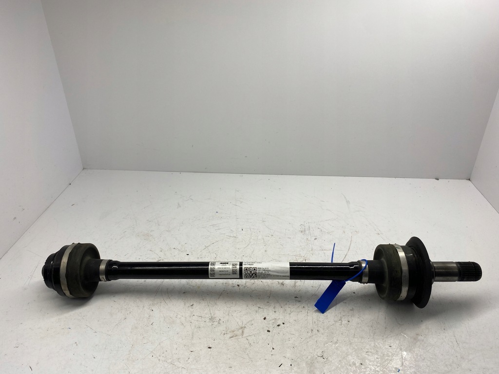 фото №1, Bmw 7 g11 g12 приводной вал задняя правая 8639472