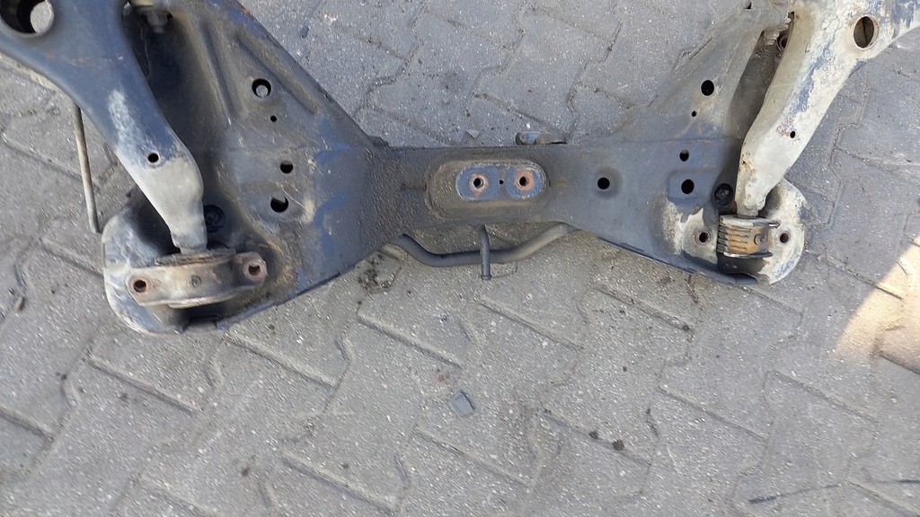 фото №7, Подрамник перед volvo v40 02r