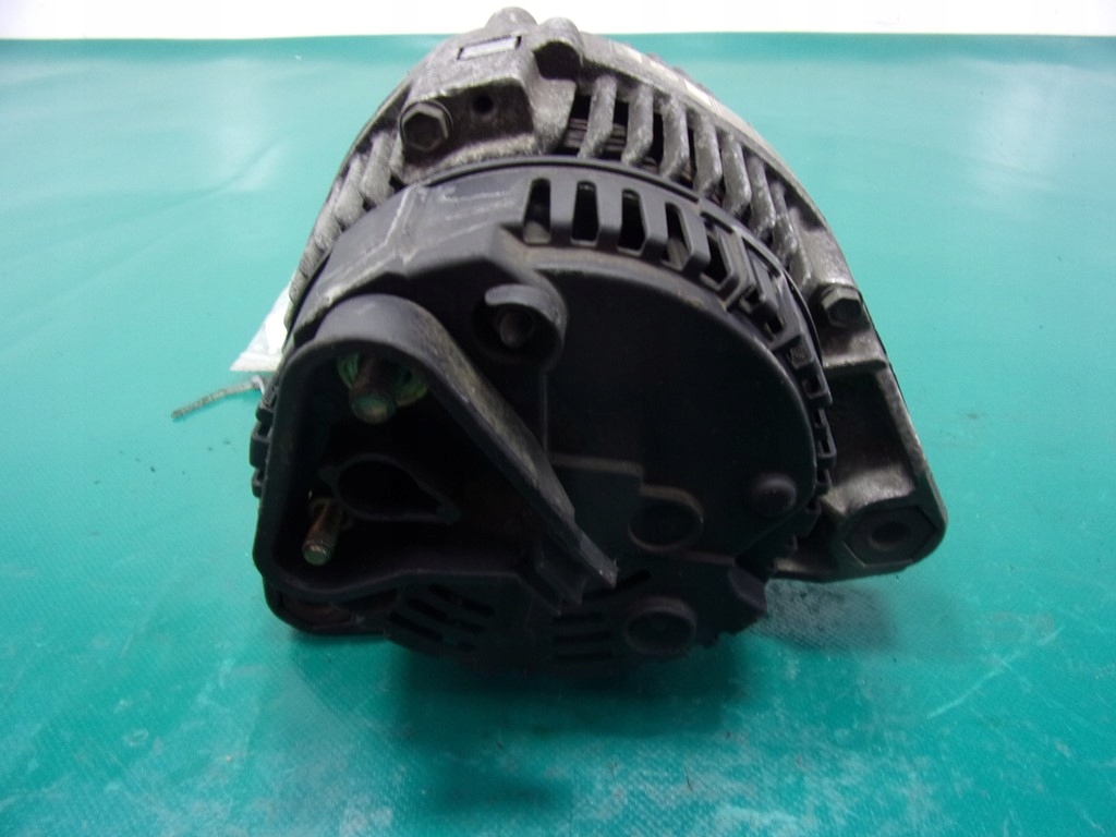 Bmw e46 1.9 генератор Оригинал