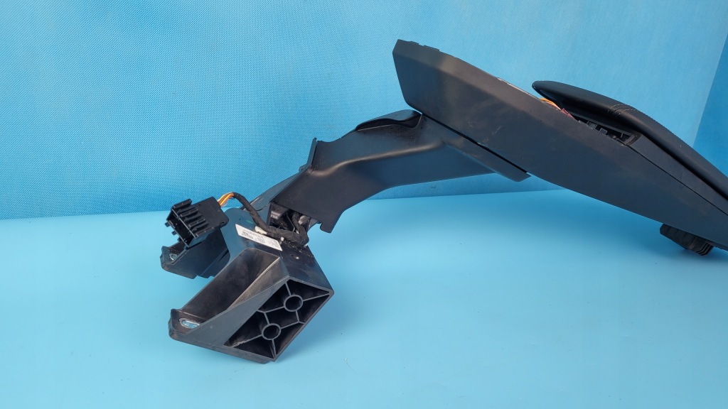 фото №12, Bmw x1 u11 23r підлокітник 5a6e0b7 8627476