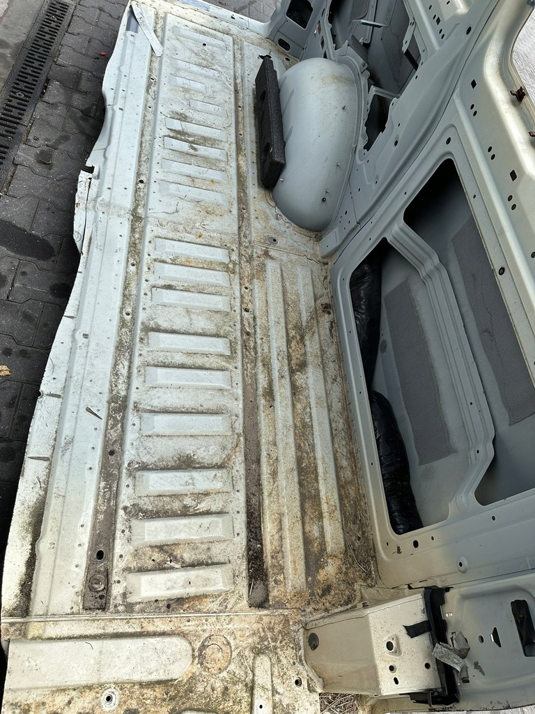 фото №12, Крила лівий, лівий bok, чверть ліва сторона mercedes w447 vito long