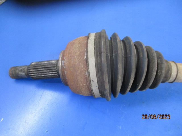 фото №2, Renault megane ii 1.5dci приводной вал левая шарниры