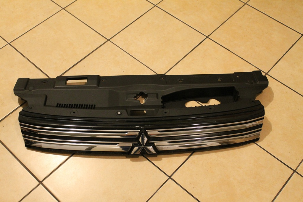 фото №1, Решётка радиатора решётка радиатора outlander iii 7450a643