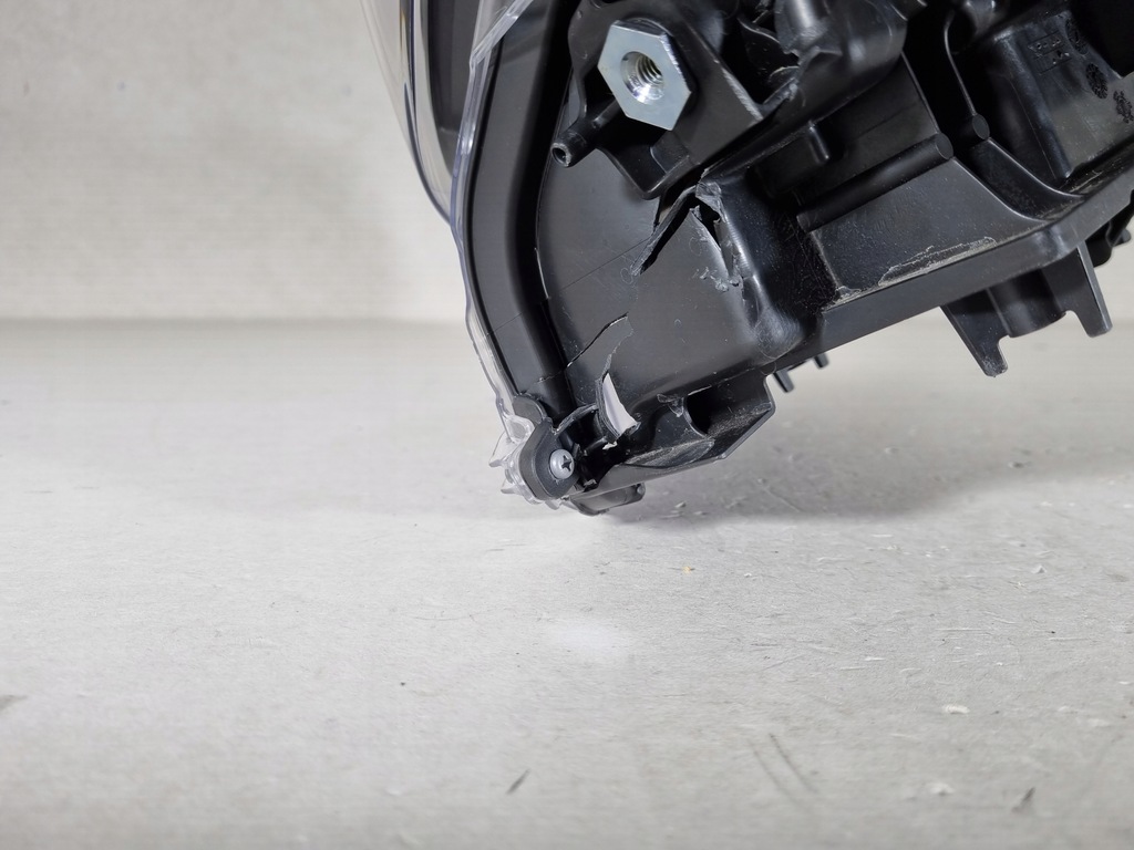 фото №14, Toyota yaris cross лампа левая перед full led eu