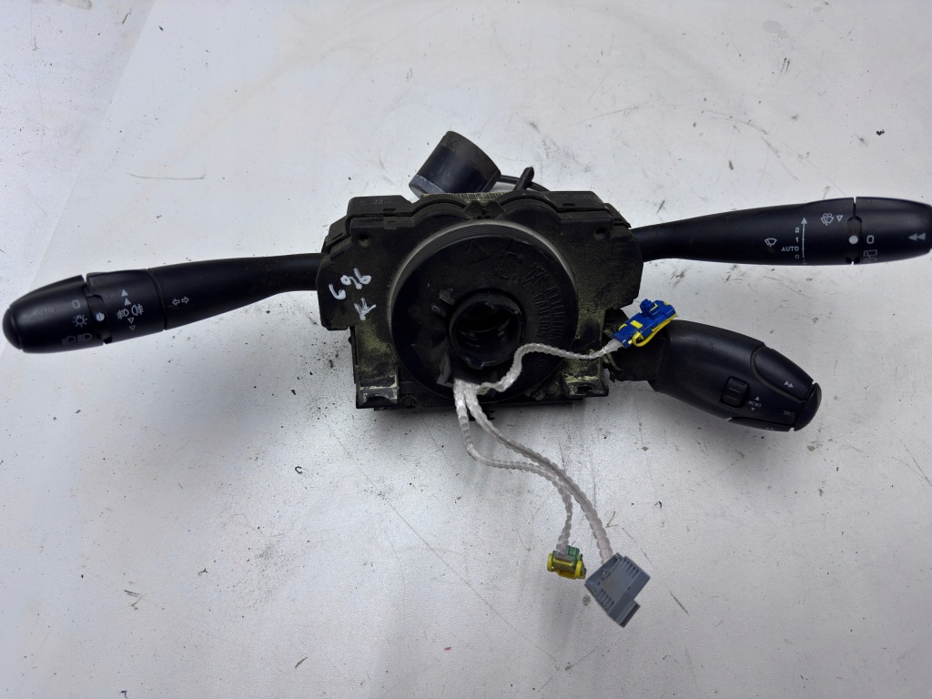 фото №1, Переключатель комбинированный citroen peugeot 96574696xt