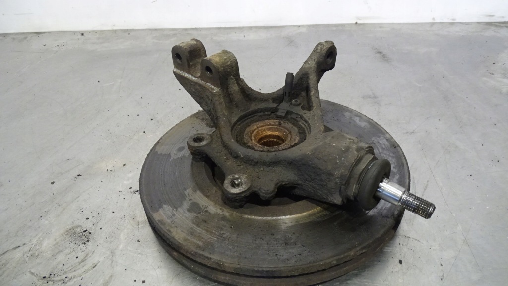 Поворотный кулак ступица правый перед citroen c4 picasso 1.8 Цена