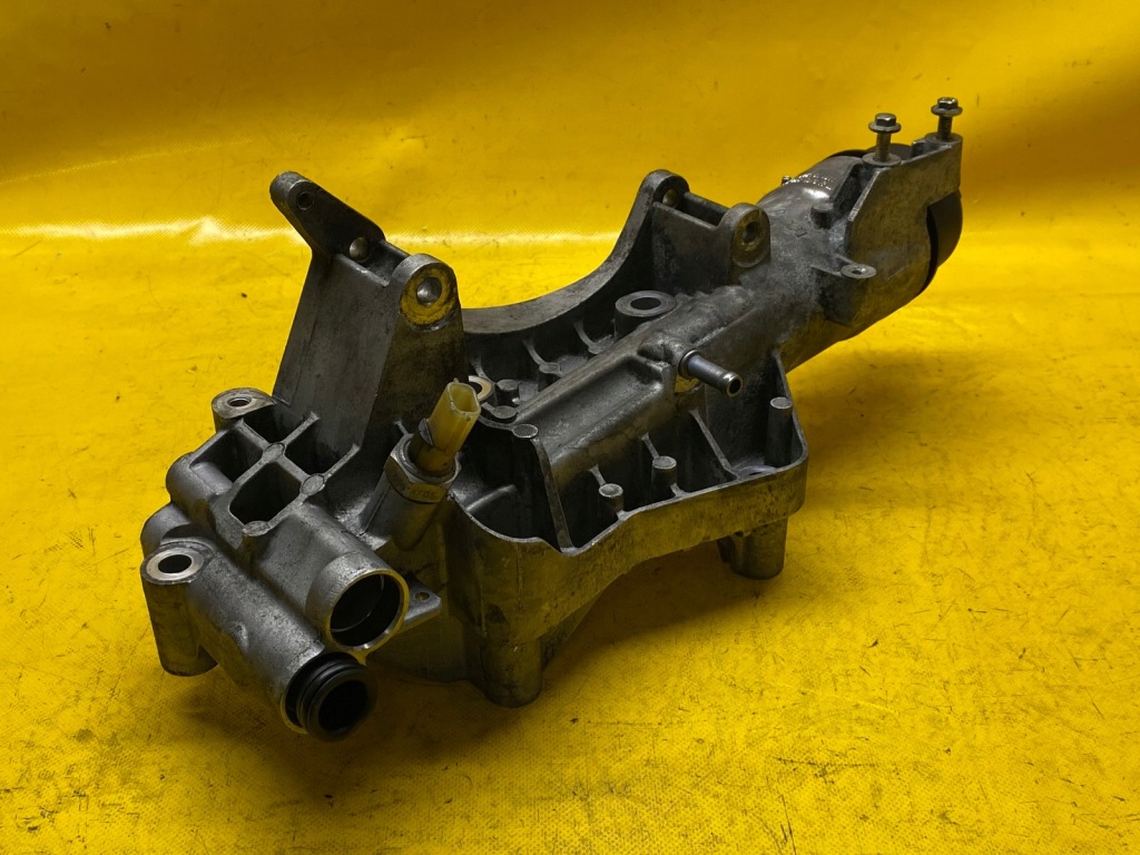 Купити Основа фільтра оливи a6261800011 vito w447 w205 1.6 dci r9ma500
