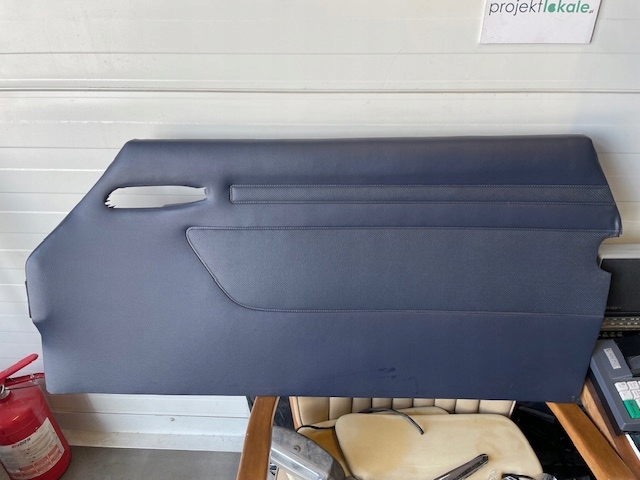 Обшивки двері mercedes 107 перед пара niebieskie в Україні