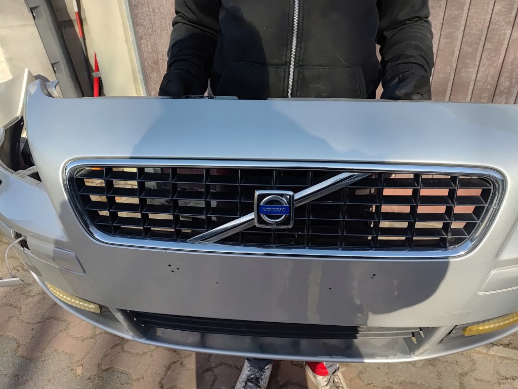 Volvo s40 2 v50 бампер перед lak.426-26 с Разборки
