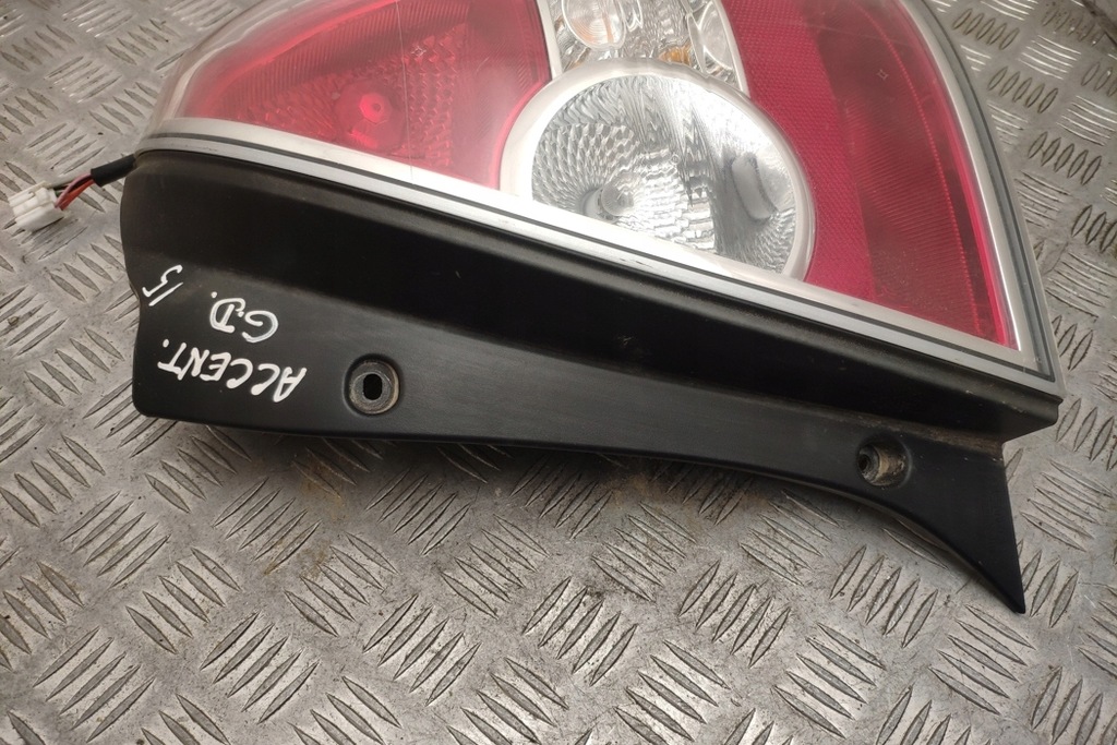 фото №8, Лампа права задня hyundai accent iii mc 924021e2 1.5l дизель 81kw 2007