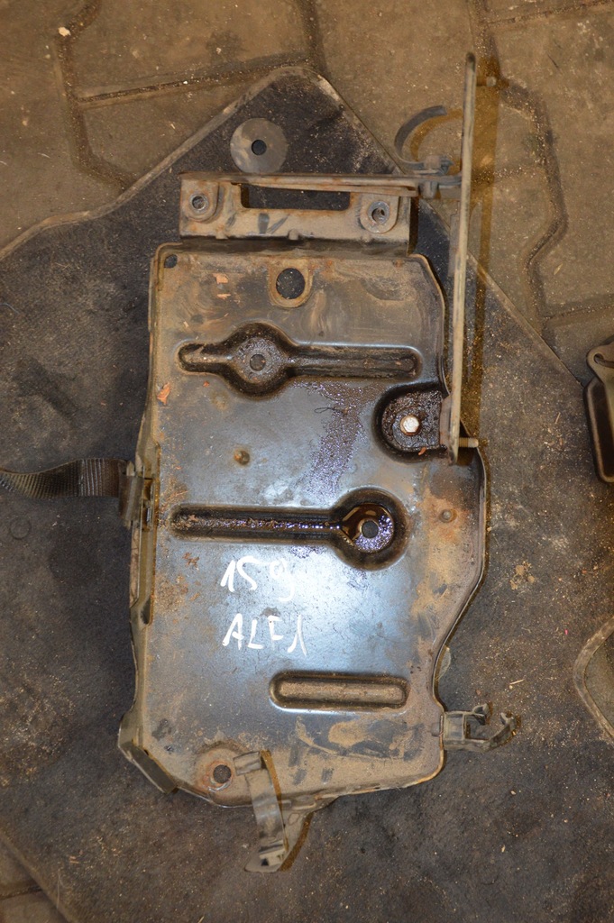 фото №1, Alfa romeo 159 основание аккумулятор