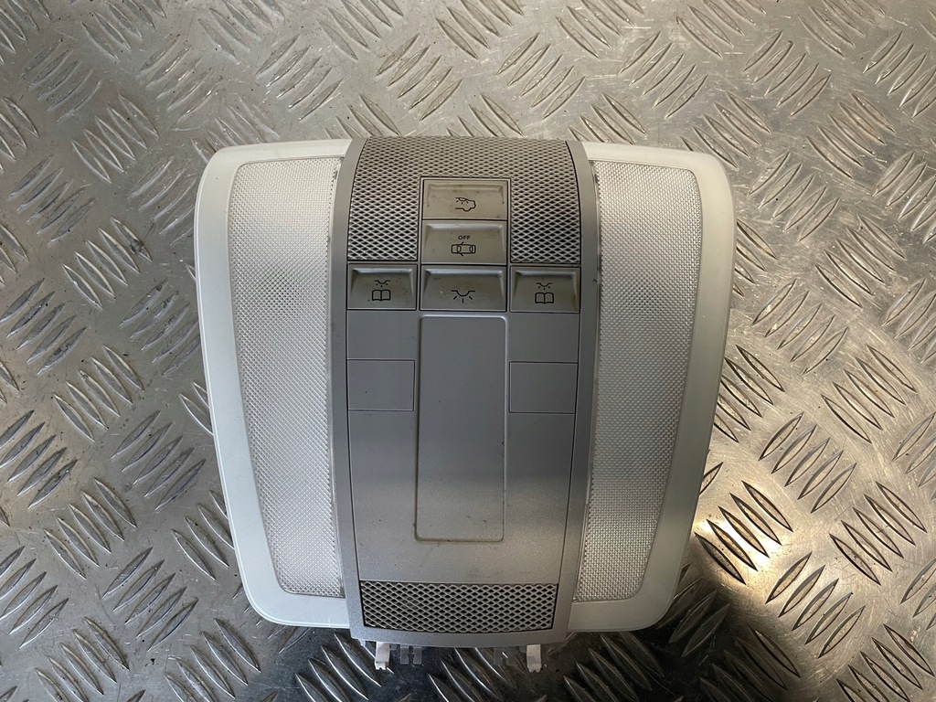 фото №1, Mercedes w204 лампа потолочный a2048202001